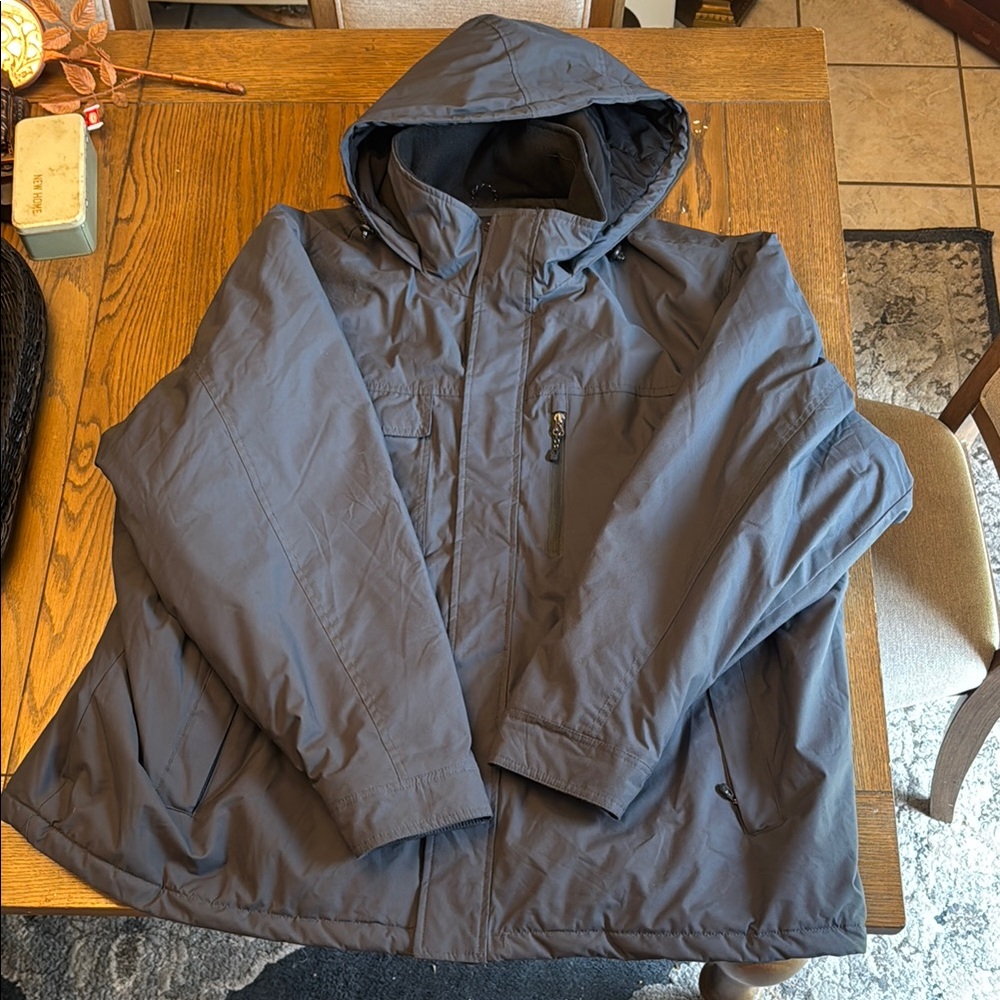 Swiss Tech Gray Raincoat with Hood and Weather-Resistant Material